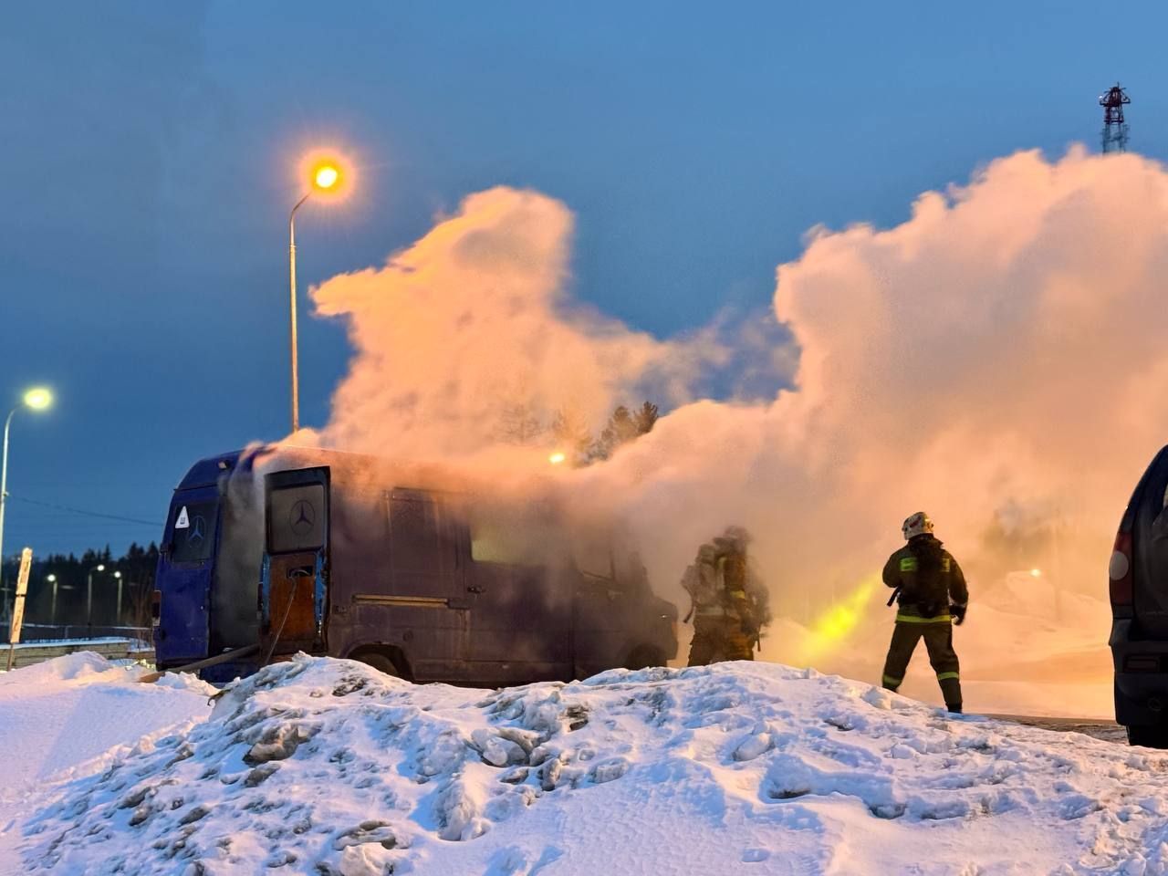 Установлены личности и мотивы поджигателей машин в Петрозаводске