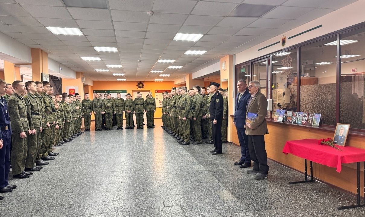 Петрозаводские кадеты почтили память погибшего на СВО Ивана Белозерова