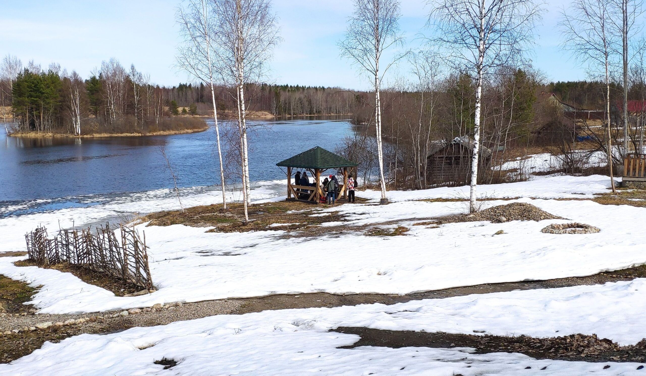 В Киндасово создадут рабочую группу, чтобы решить конфликт турбизнеса с жителями