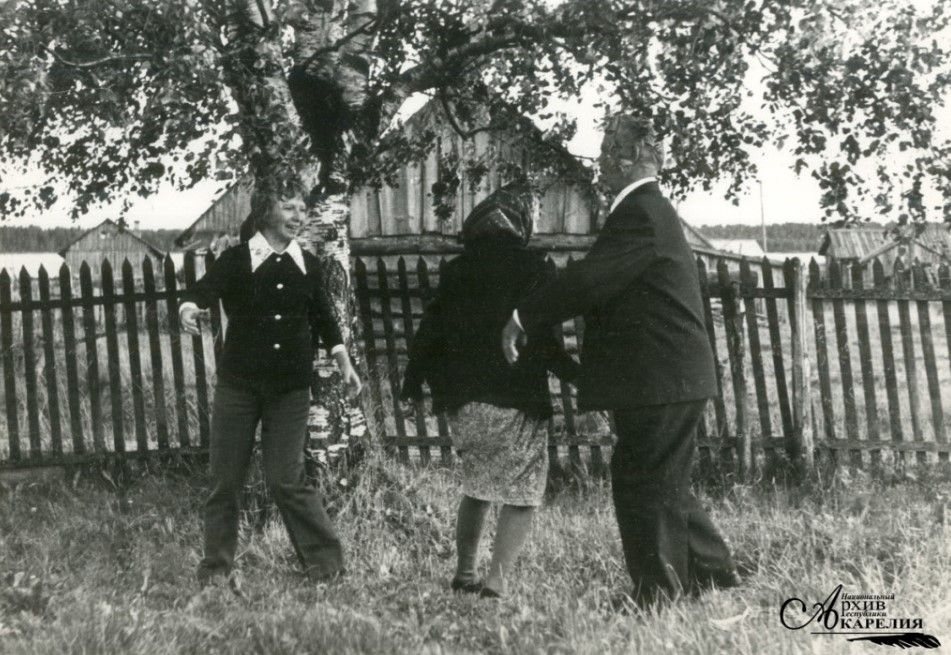 Современные аранжировки мелодий карельских танцев создадут за счет гранта