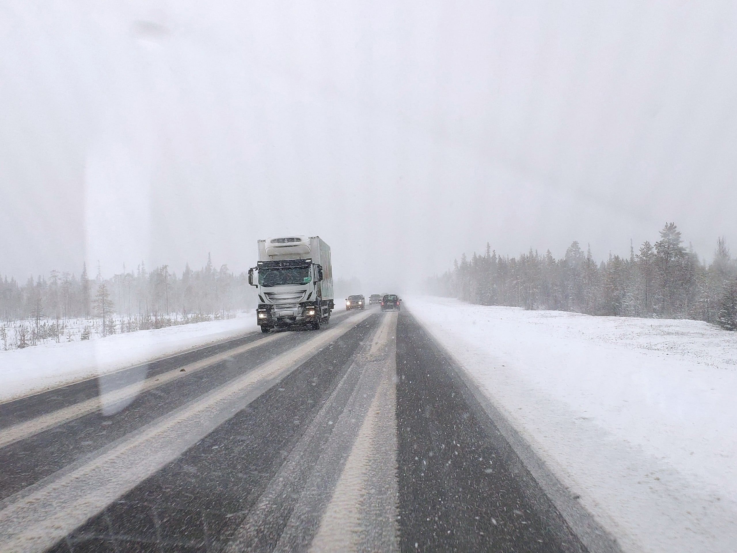 На дорогах в Карелии вводят временные ограничения для грузовиков