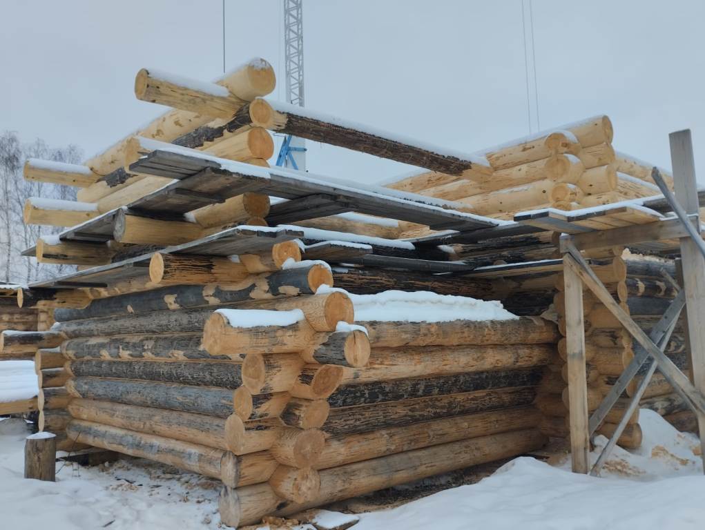 Продолжаются работы по восстановлению сгоревшей Успенской церкви в Кондопоге