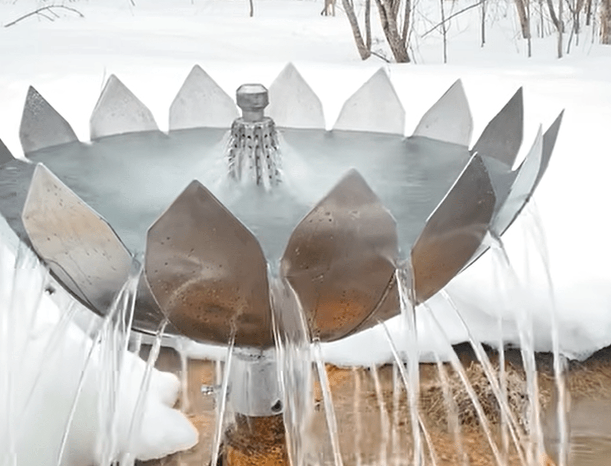 Металлическую чашу вернули на трассу \