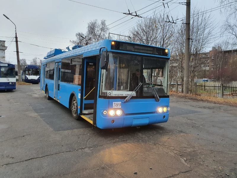 Троллейбусники объявили дополнительный набор на курсы водителей