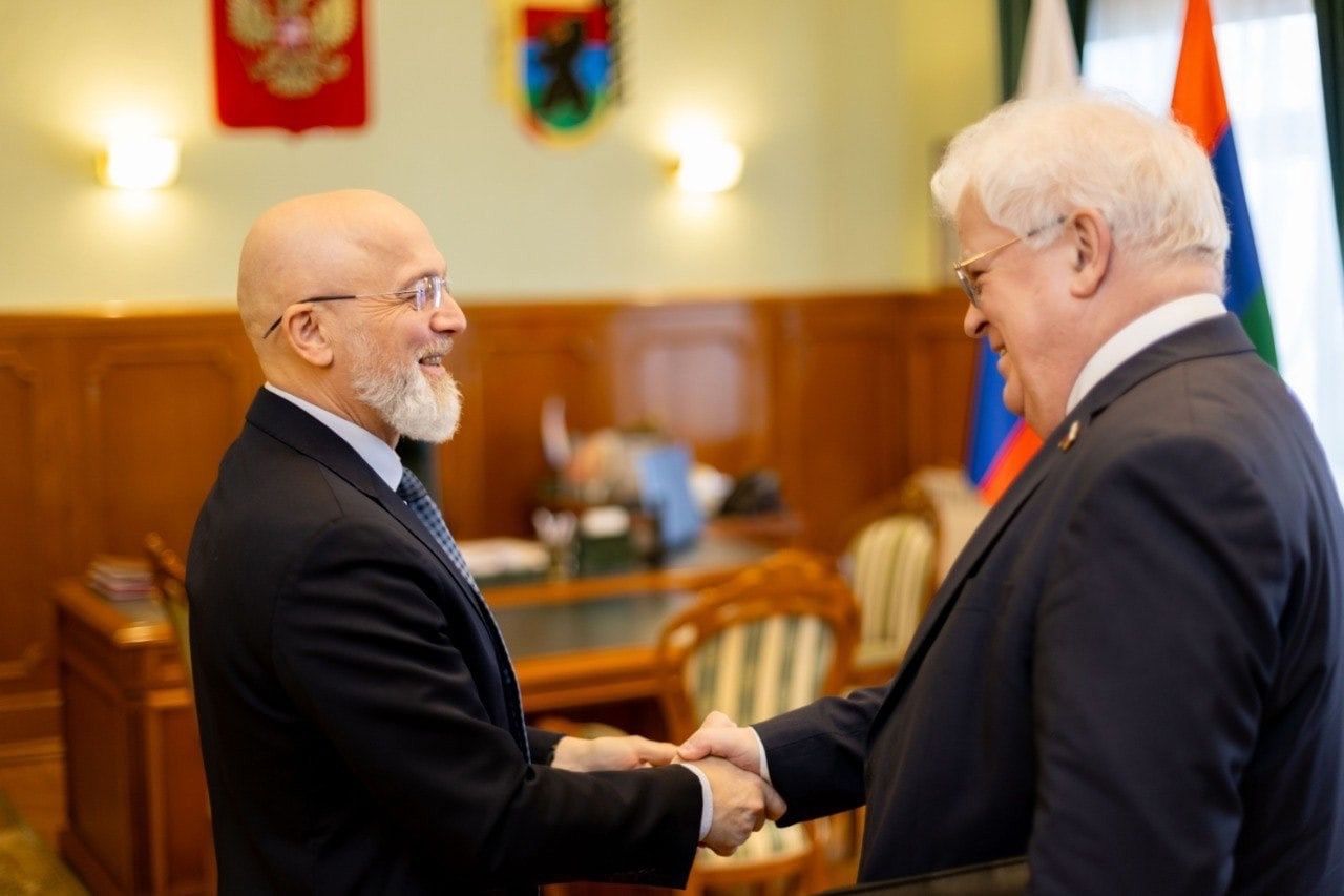 Элиссан Шандалович и Владимир Чижов обсудили меры помощи участникам спецоперации