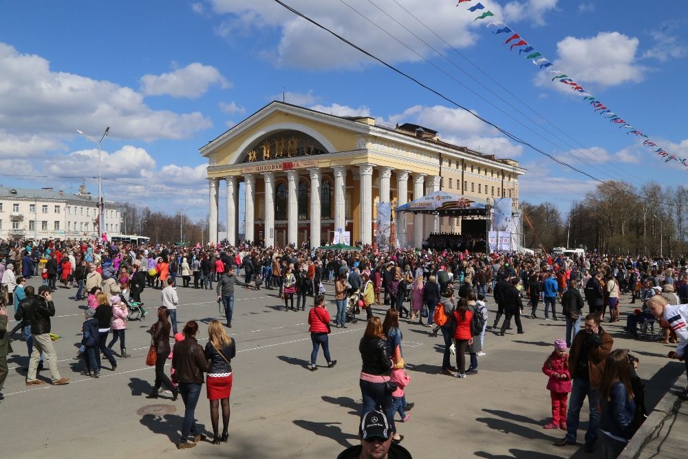 Сегодня с 20:00 площадь Кирова в Петрозаводске станет пешеходной зоной