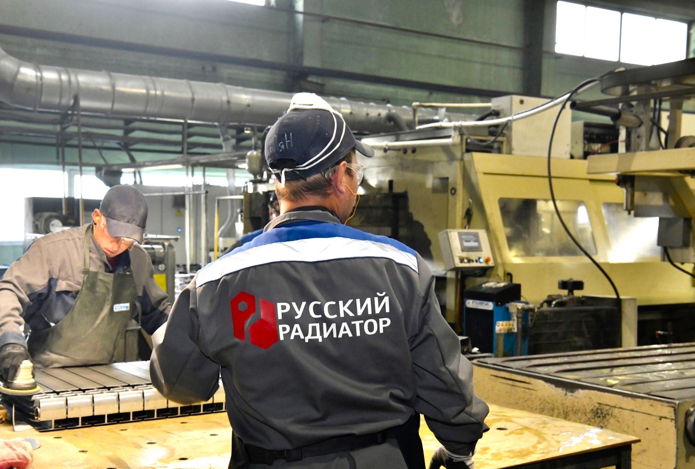 Завод в Надвоицах наращивает обороты благодаря новым дорогам