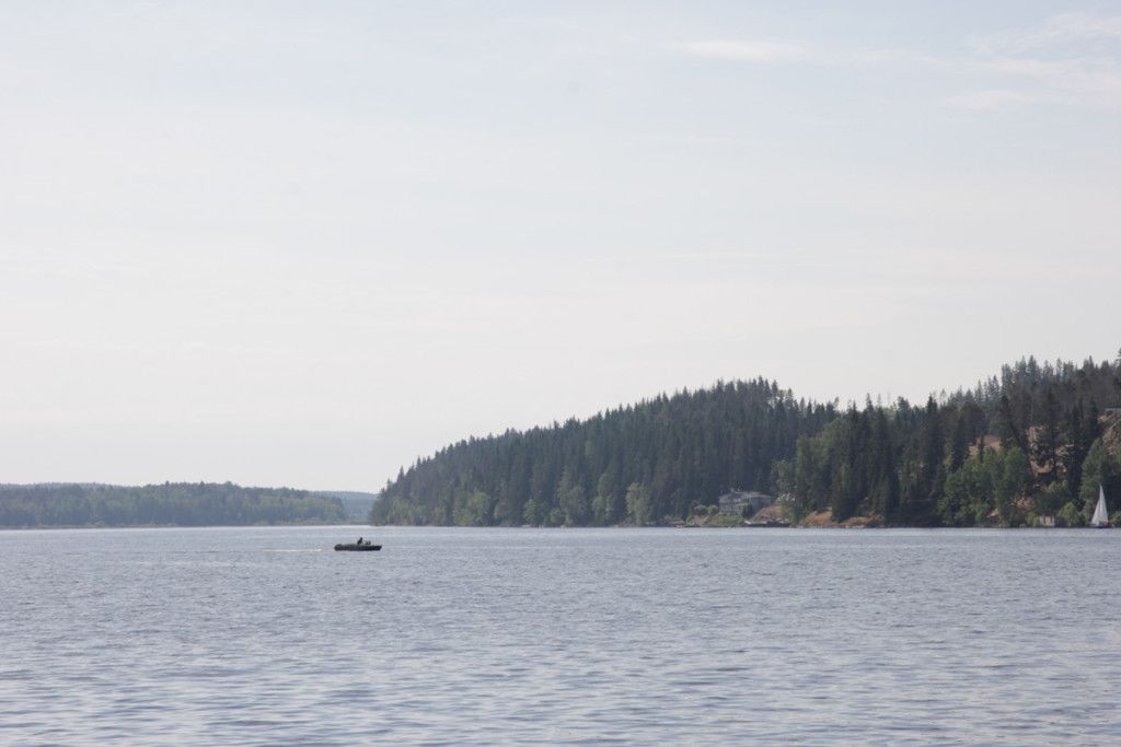 Туристический катер на Валаам едва не утонул в Ладожских волнах