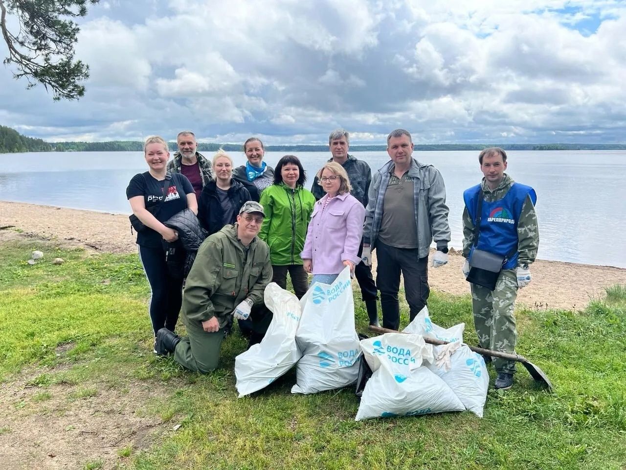 Более 2 тысяч волонтеров выйдут на уборку карельских рек и озер