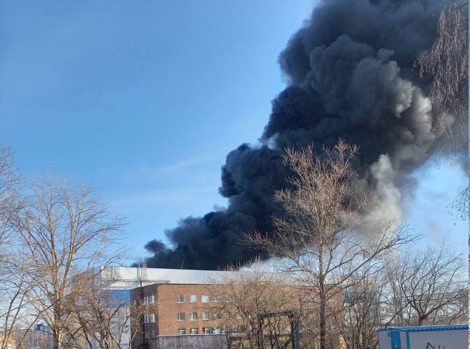 Из-за пожара на судостроительном заводе глава Карелии прервал рабочую поездку и вернулся в Петрозаводск