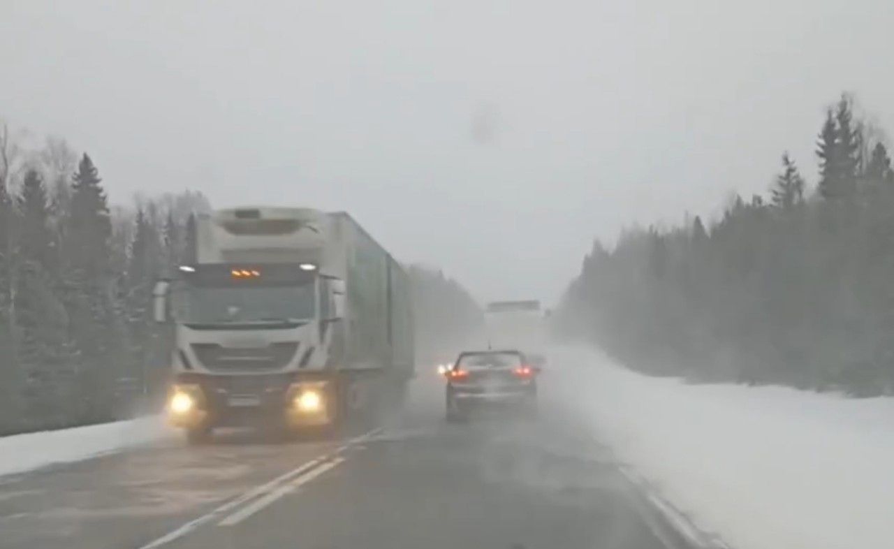 Госавтоинспекция Карелии предупреждает об ухудшении дорожной обстановки