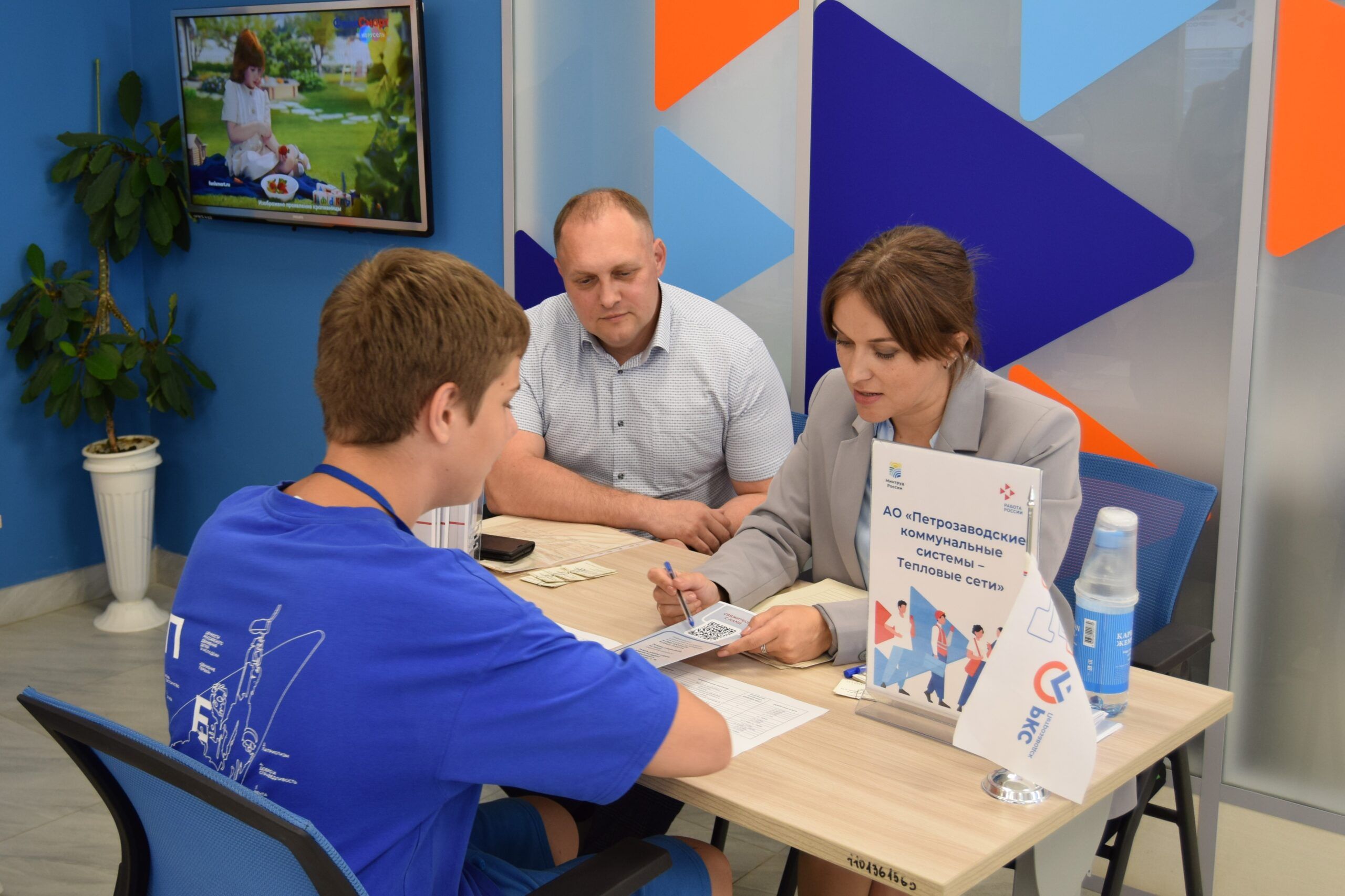 Число участников ярмарок вакансий в Карелии за год выросло почти на треть