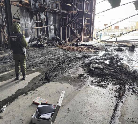 По факту пожара на заводе в Петрозаводске возбуждено уголовное дело
