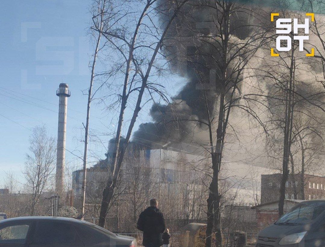 Стали известны подробности крупного пожара на судостроительном заводе в Петрозаводске Стали известны подробности крупного пожара на судостроительном заводе в Петрозаводске