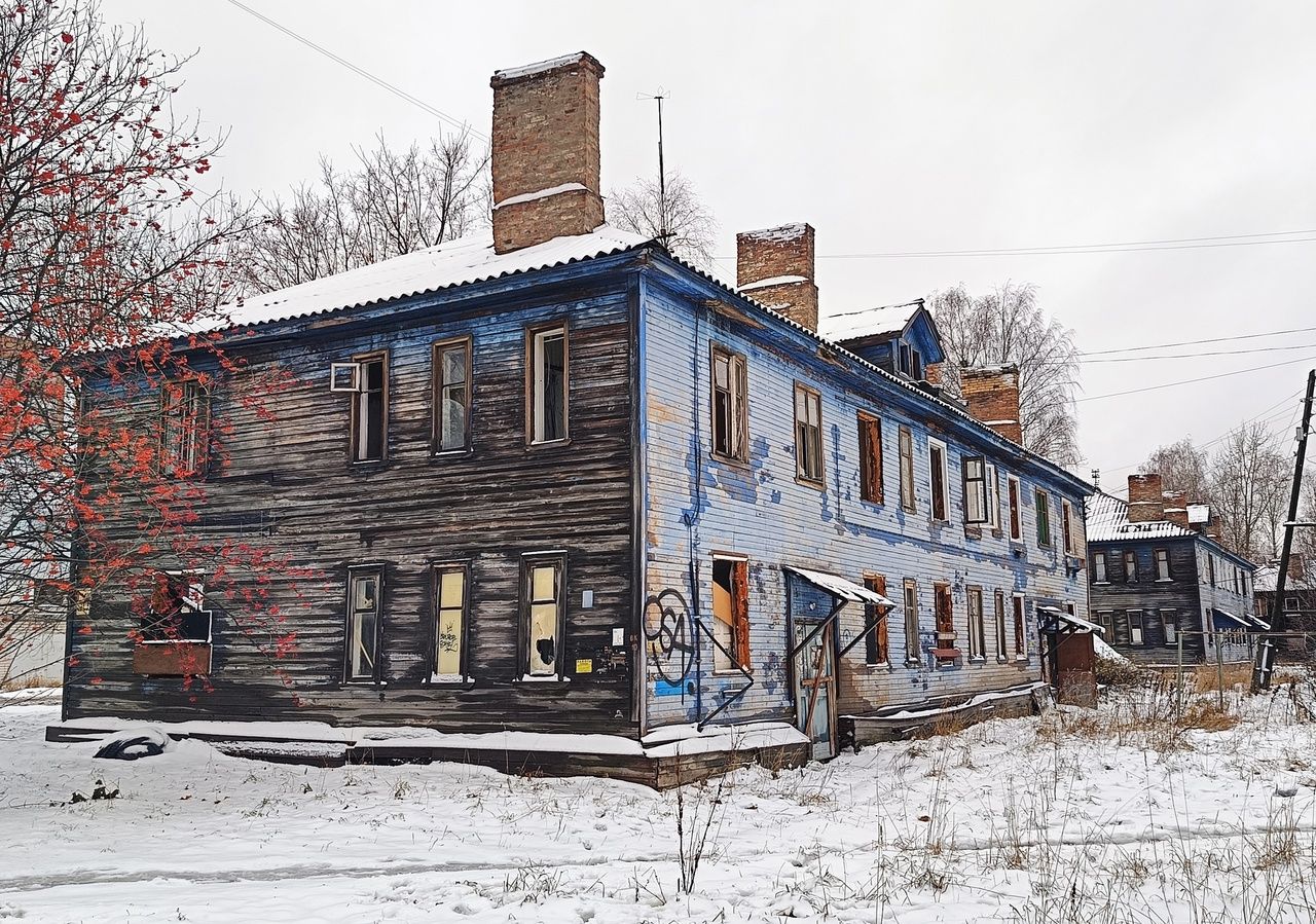 Жители аварийного дома в Петрозаводске пожаловались в Следком России