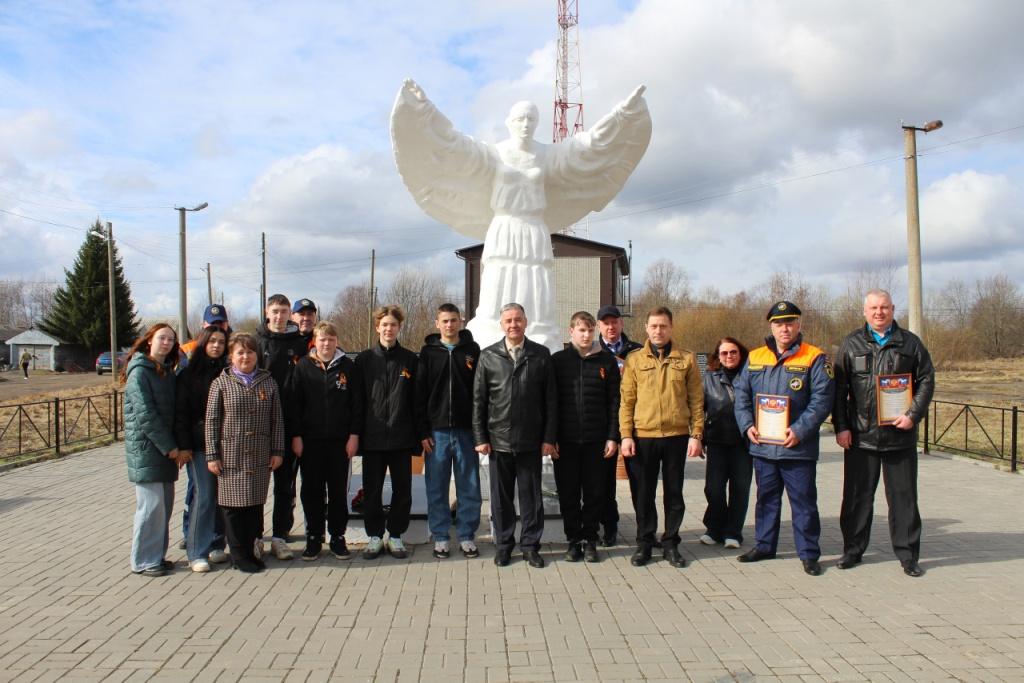 Воинский мемориал в Янишполе обновили к 80-летию Победы
