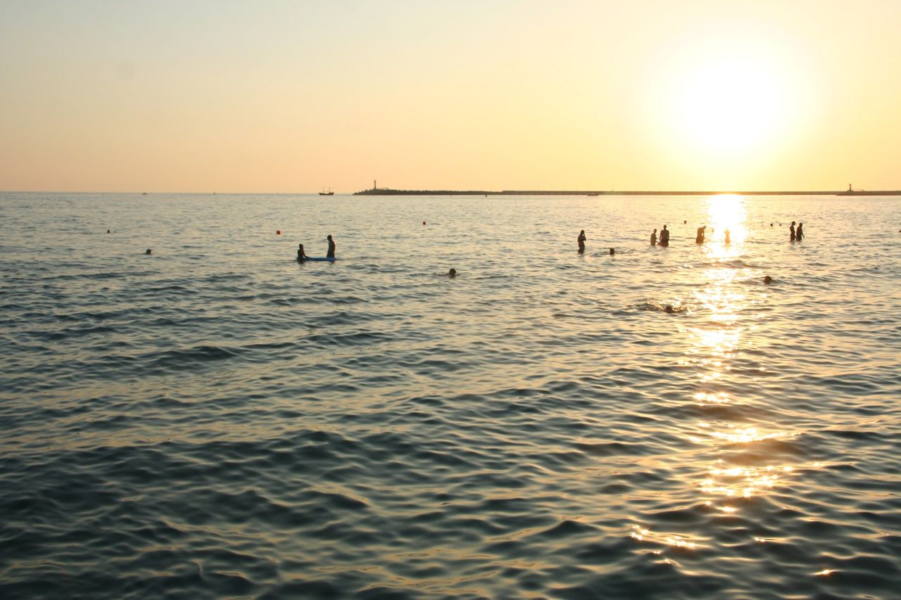 В Роспотребнадзоре рассказали, какие черноморские пляжи откроют для купания, а какие нет