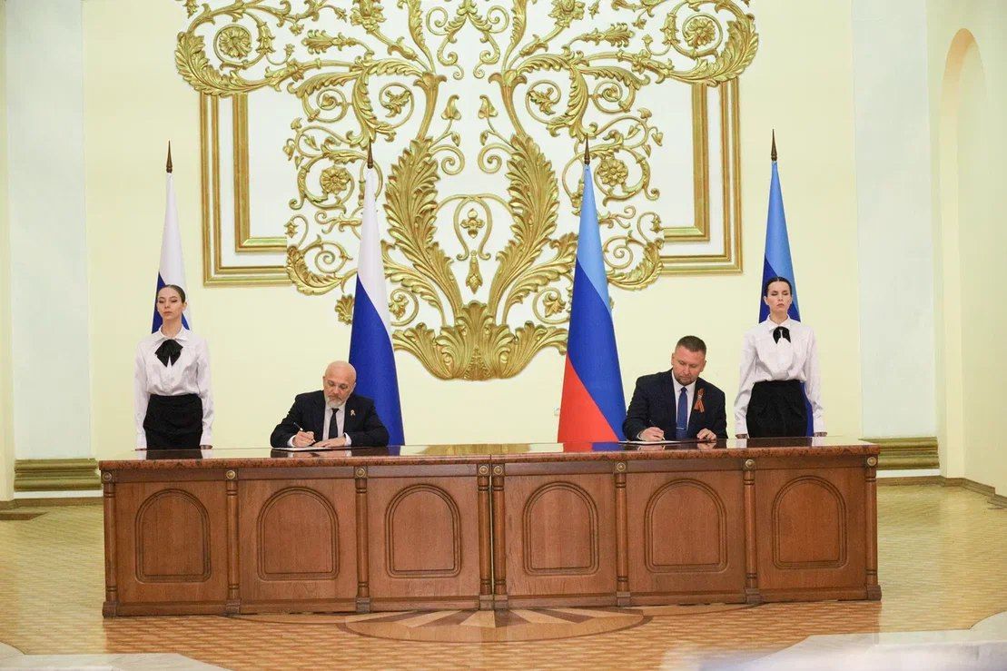 Шандалович и председатель Народного совета ЛНР подписали соглашение