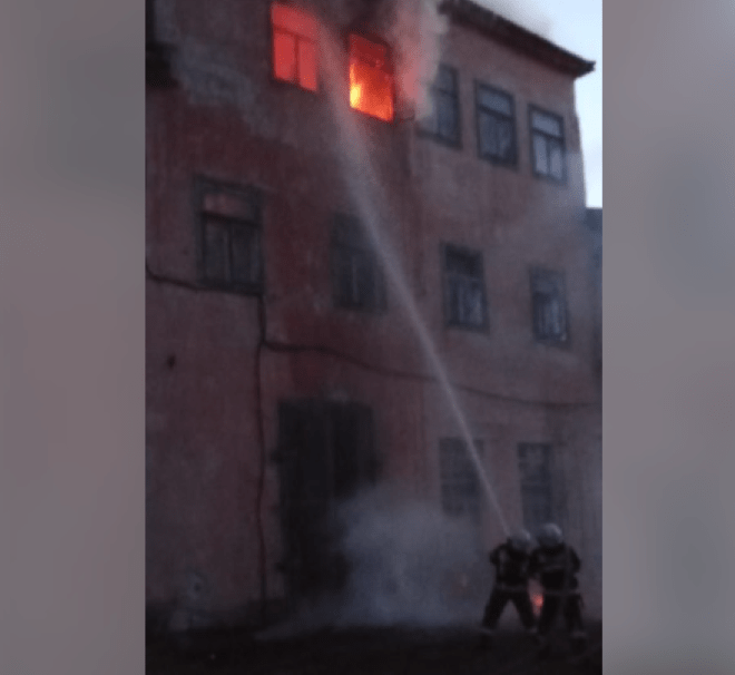 В Суоярви горело здание картонной фабрики