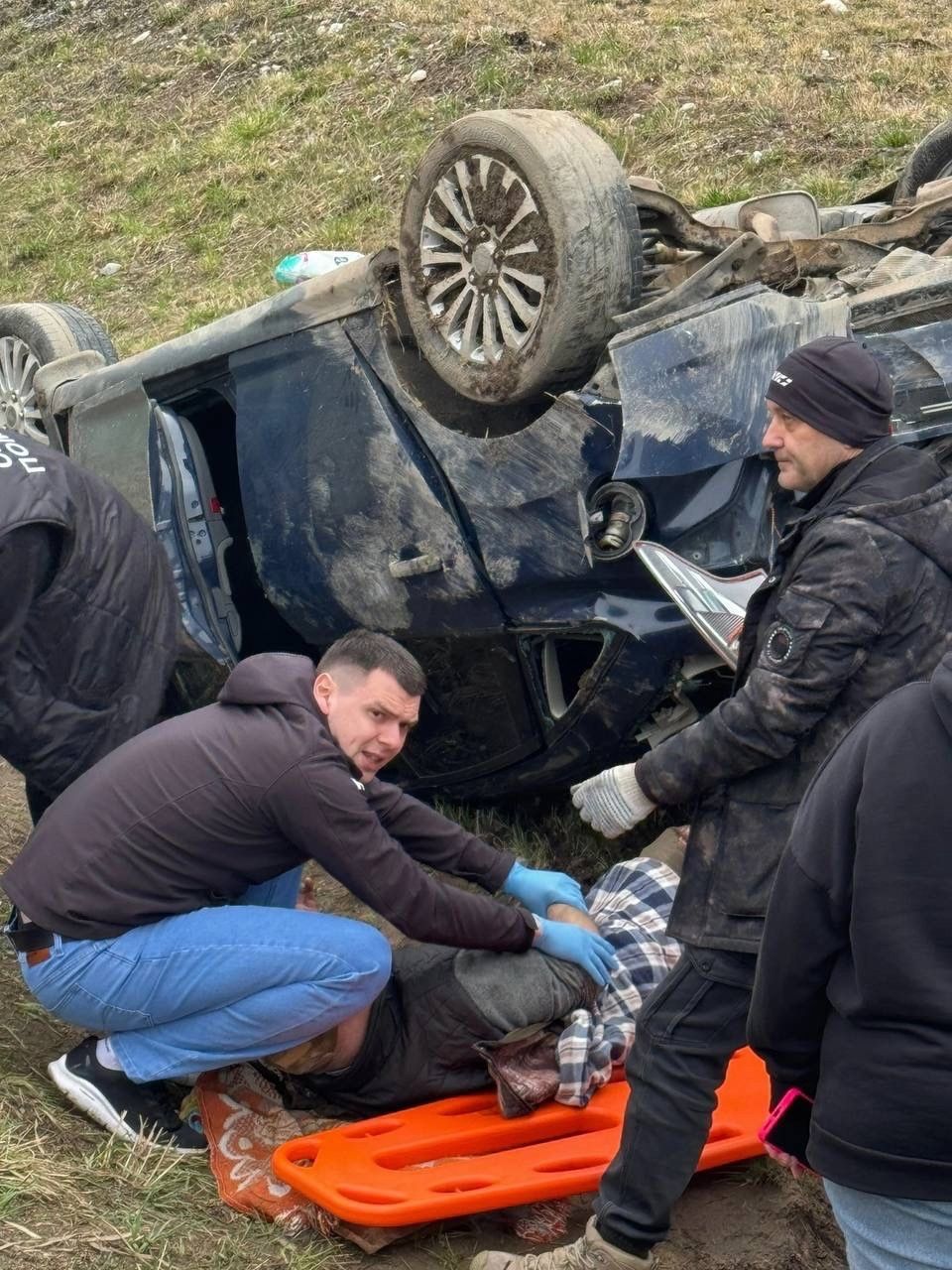 Проезжавший мимо врач Беломорской ЦРБ первым оказался на месте ДТП со столкнувшимися иномарками и помог пострадавшим