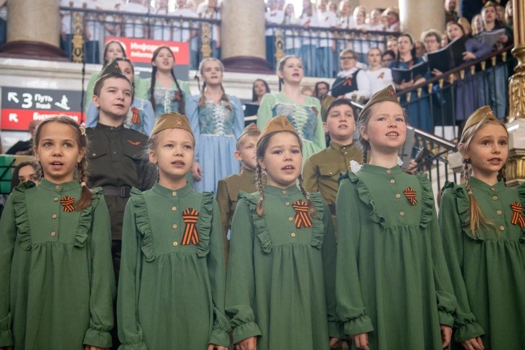 Праздничный концерт на вокзале собрал рекордное количество зрителей