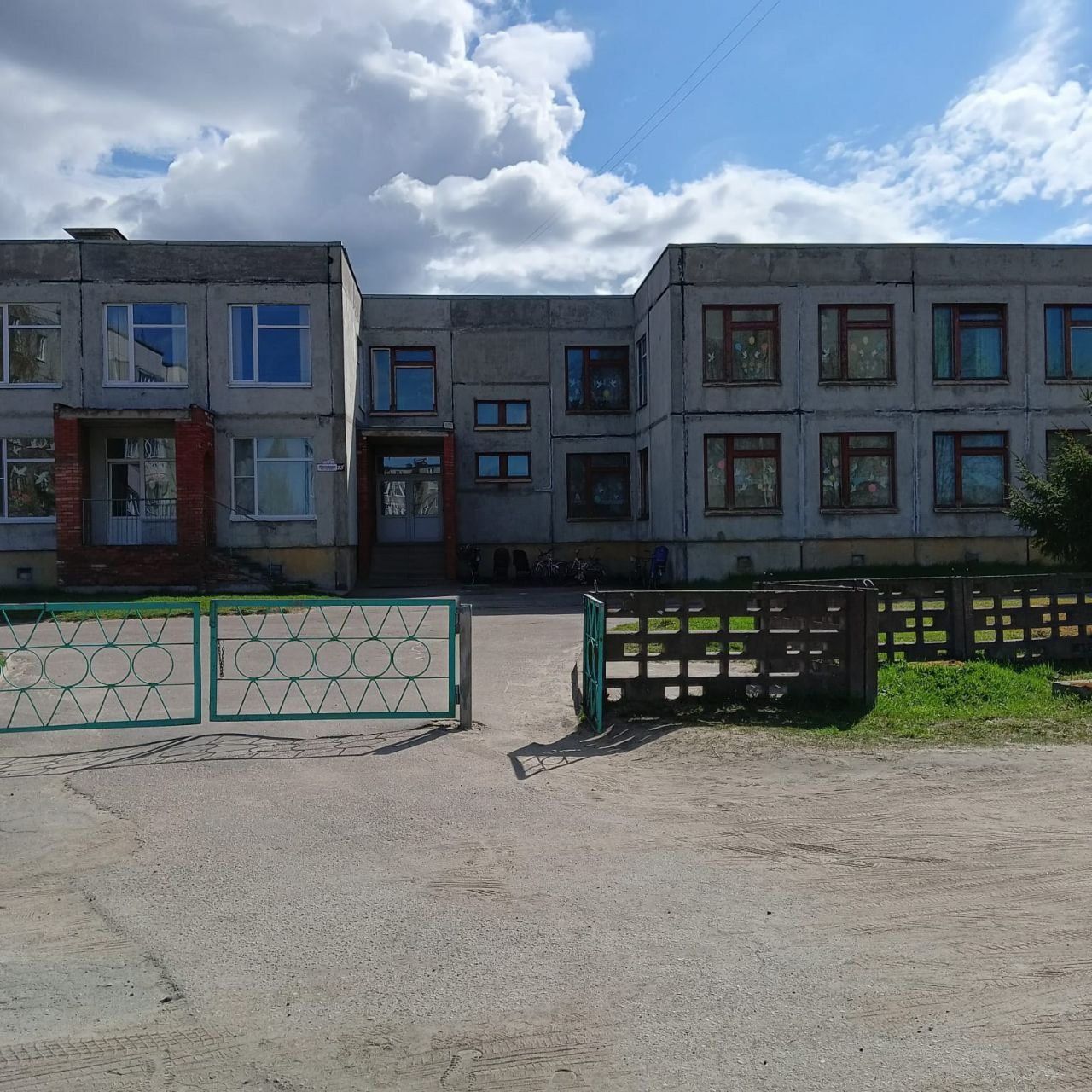 В Олонце решают проблему аварийного детсада