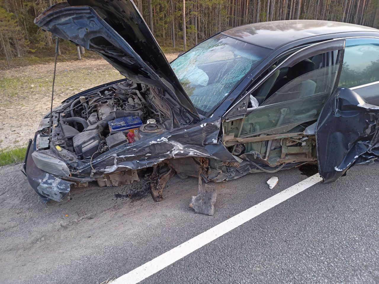 Автоледи на иномарке пошла на обгон в запрещенном месте и покалечила троих на трассе в Карелии