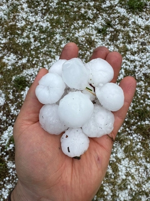 Крупный град выпал в Карелии