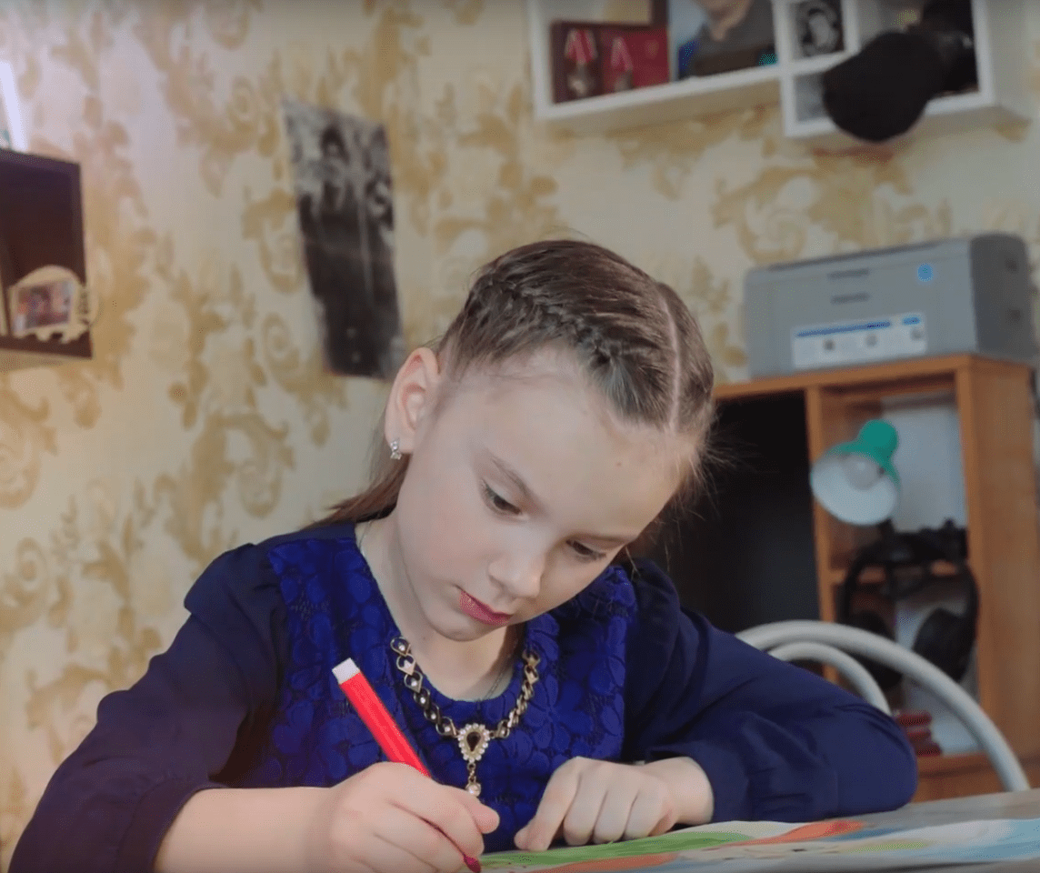 Женщины Карелии исполнили песню поддержки для мужчин-военных (видео)