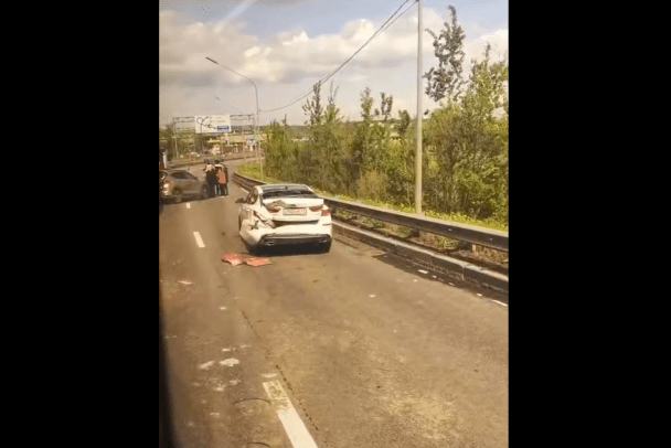 К большой пробке привела крупная авария по соседству с Карелией: помяты 6 машин