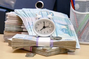 Должнику из Карелии запретили выезд из России