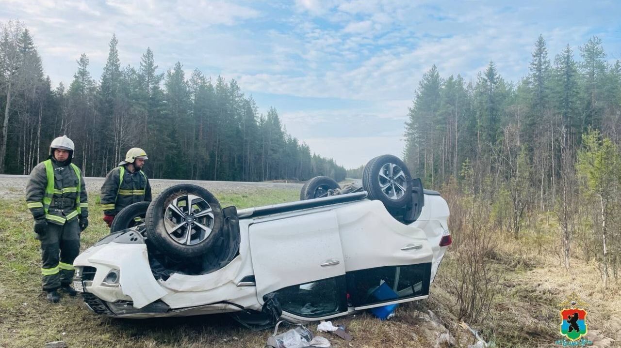 Перевертыш, госпитализация: внедорожник вылетел с трассы в Карелии