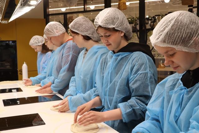 В Соцфонде рассказали о летней подработке для подростков