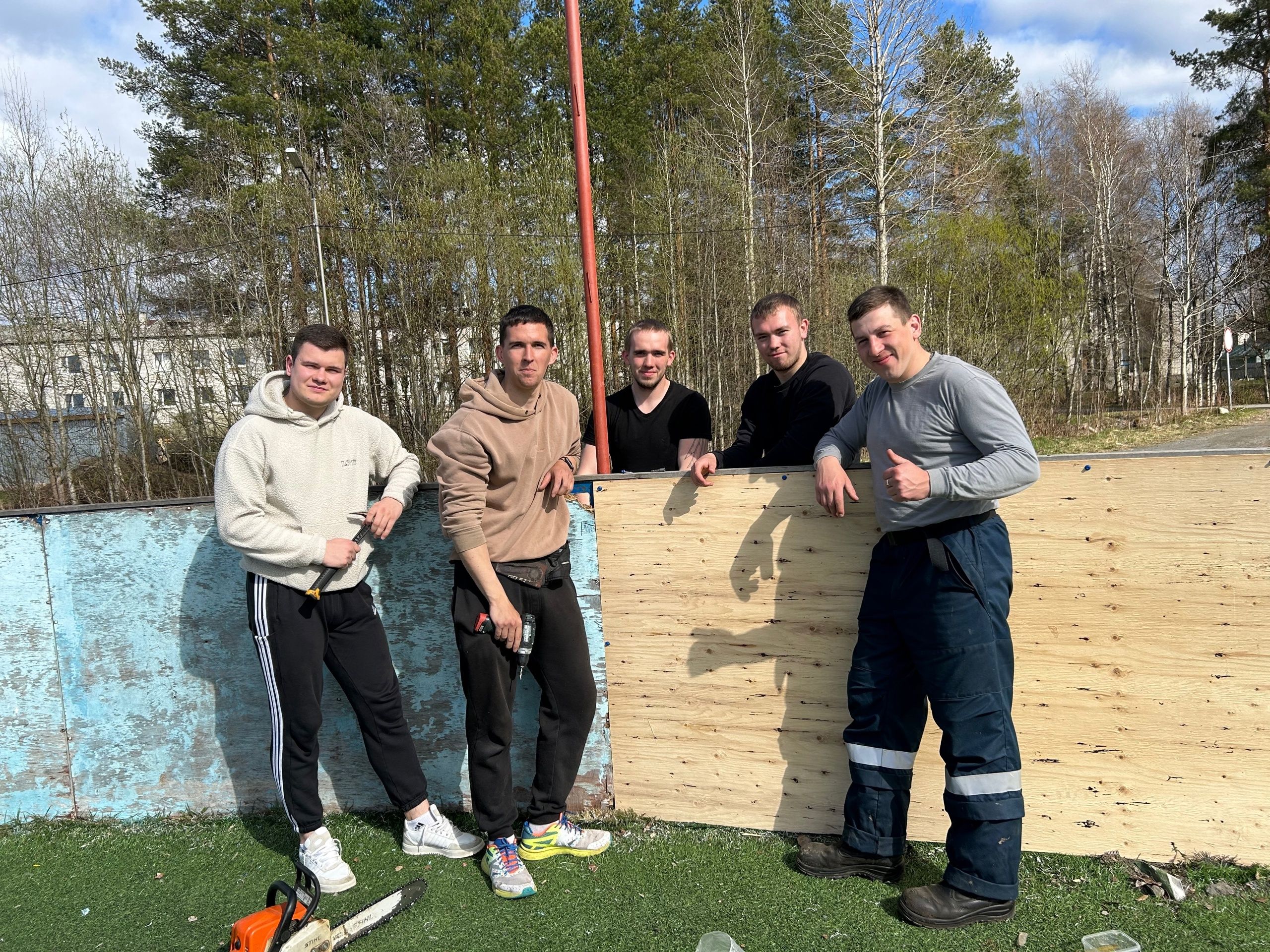 В Карелии обновили хоккейную коробку благодаря общим усилиям и неравнодушию