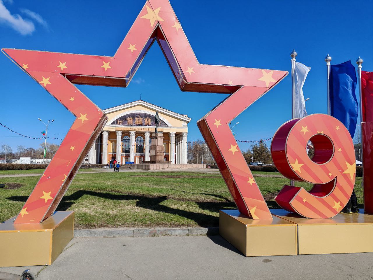Блогер-миллионник из Бразилии во время тура в Карелию рассказал, почему ждёт 9 мая