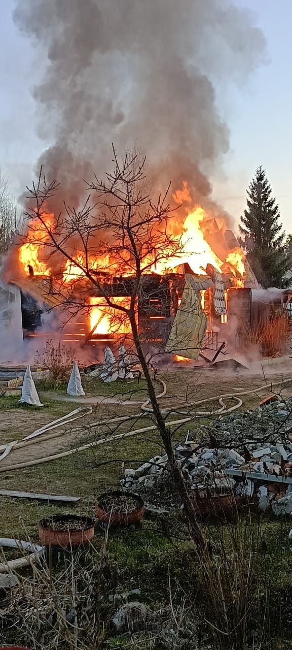 Мужчина погиб на пожаре недалеко от Петрозаводска утром 9 мая