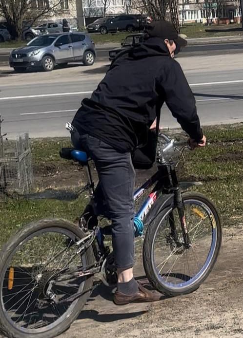 В Петрозаводске велосипедист напал на женщину с ребенком