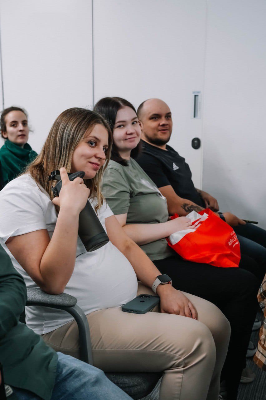 Молодежь в Петрозаводске учат быть успешными и любящими родителями