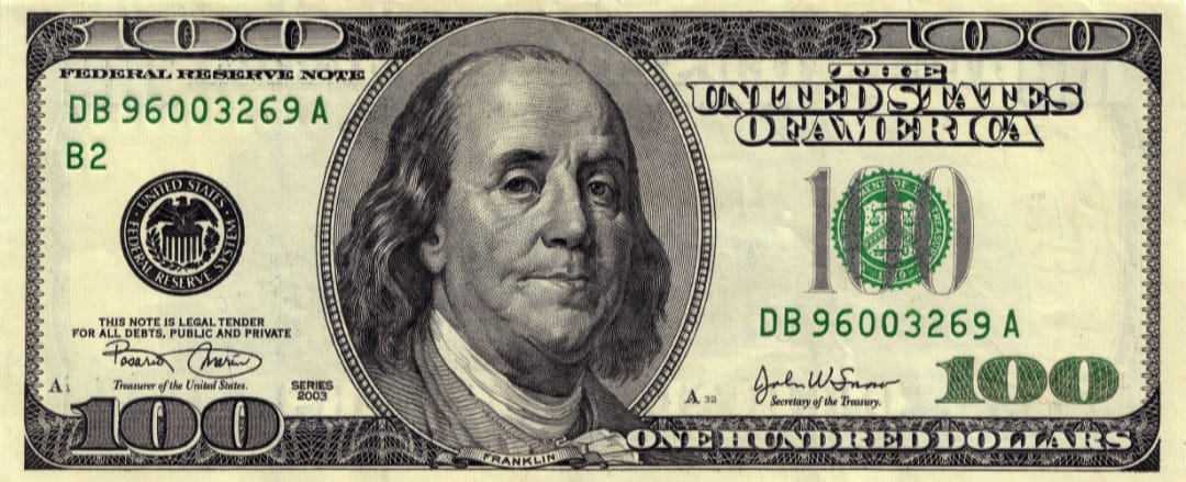 Курс доллара опустился ниже 79 рублей