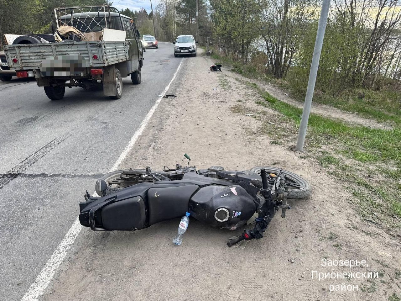 Подросток на мотоцикле вылетел с обочины под колеса УАЗа в одном из районов Карелии
