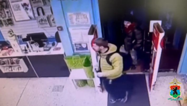 В Петрозаводске разыскивают подозреваемых в преступлениях В Петрозаводске разыскивают подозреваемых в преступлениях