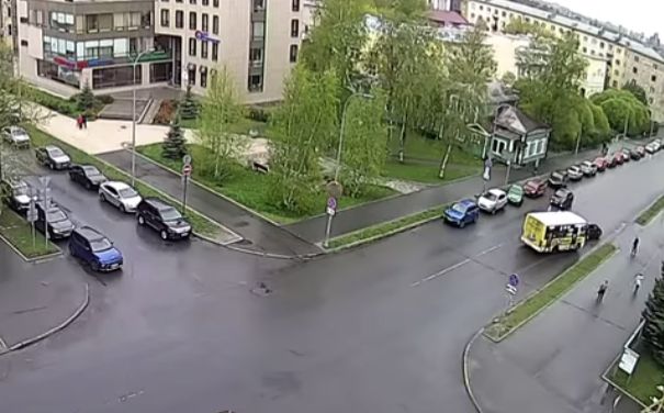 Странный маневр привел к аварии в центре Петрозаводска