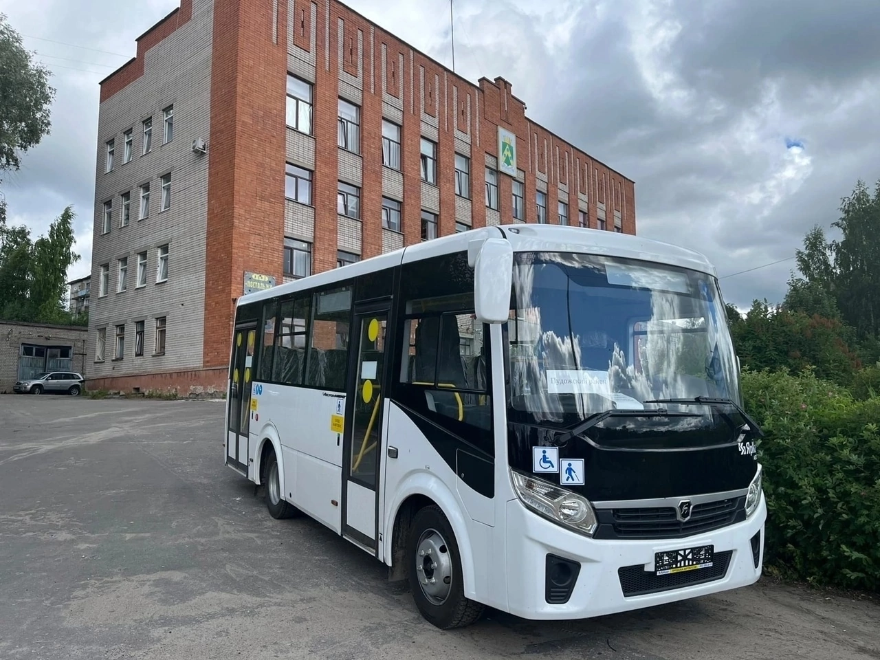 Жители района в Карелии остались без автобусов