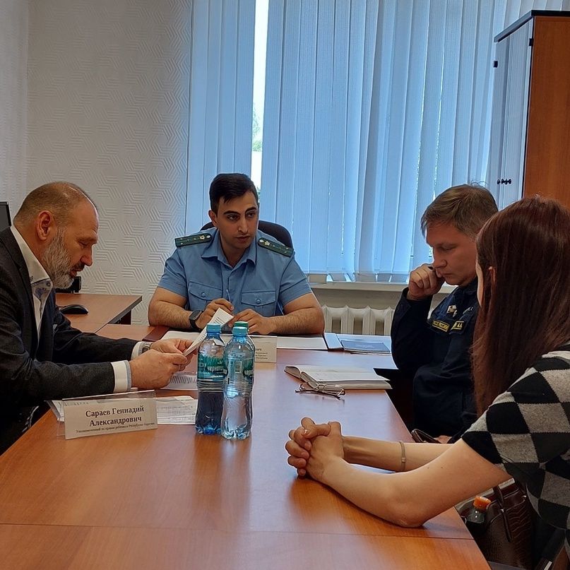 Приставы Карелии и детский омбудсмен пригласили граждан на личный прием, чтобы совместно решить вопросы по взысканию алиментов