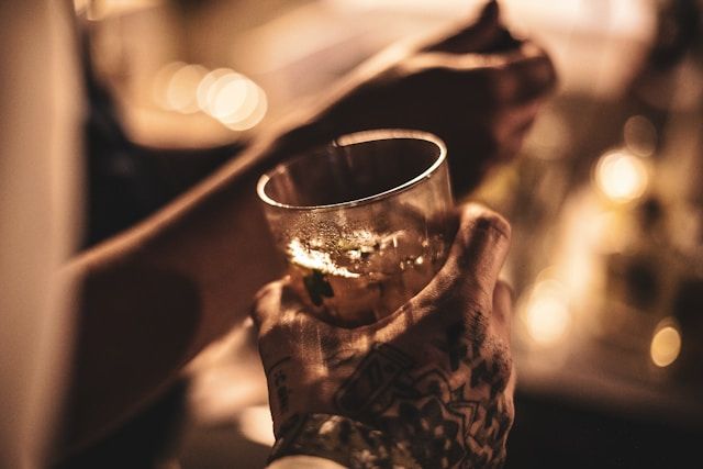 Двое юношей так хотели выпить ликер и ром, что ограбили магазин в Петрозаводске