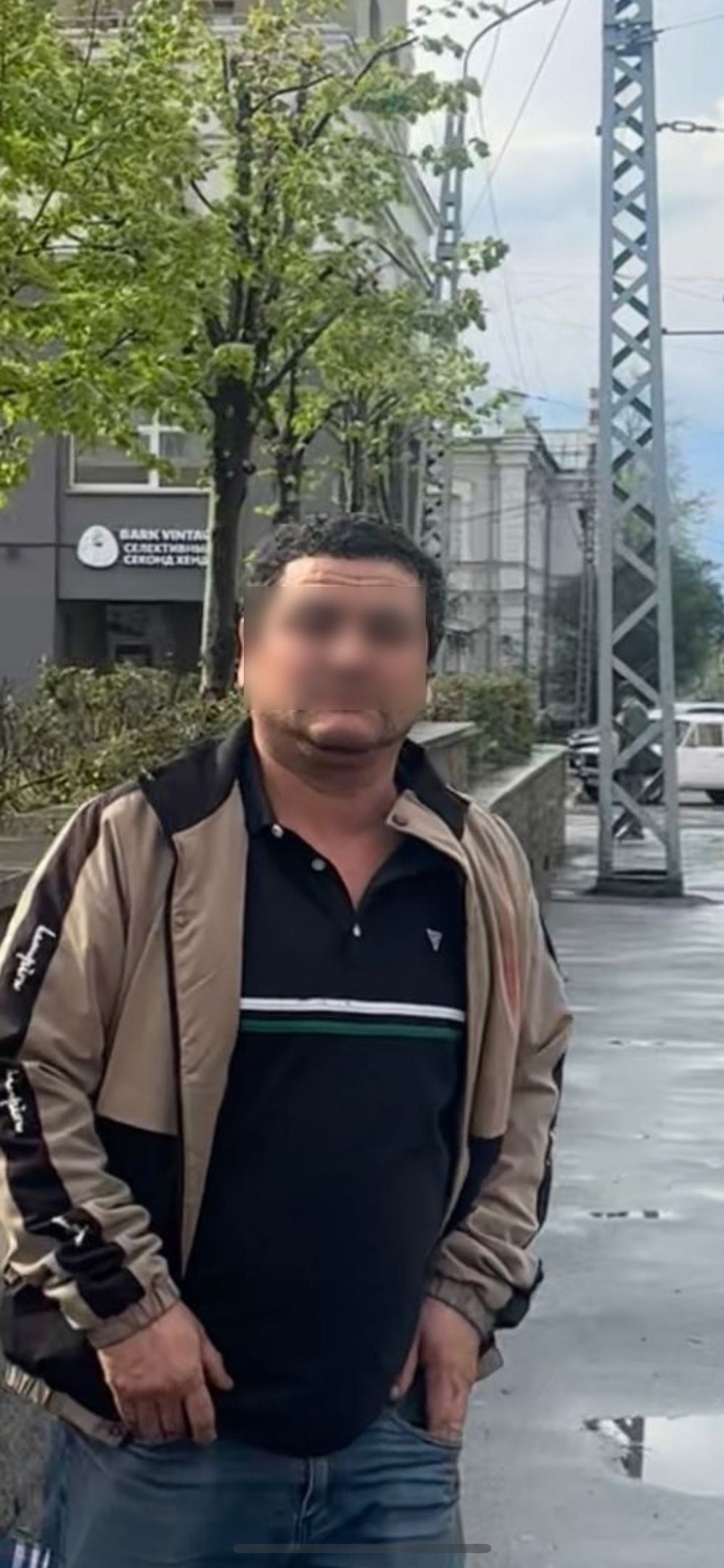 Полиция начала проверку после приставания мужчины к девочкам в центре Петрозаводска