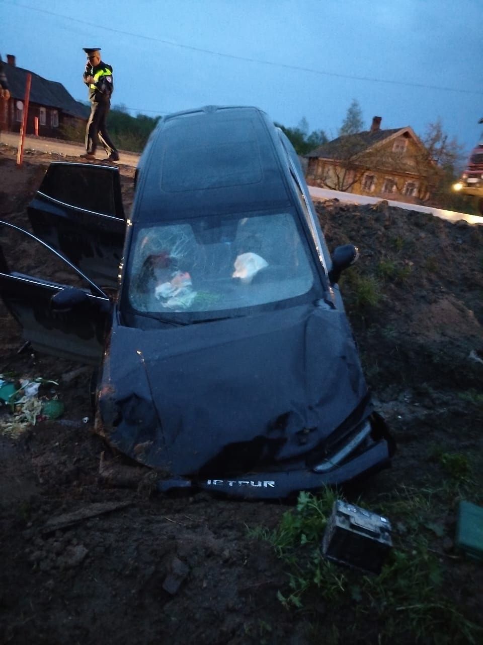 Автомобиль вылетел с трассы у старинного вепсского села