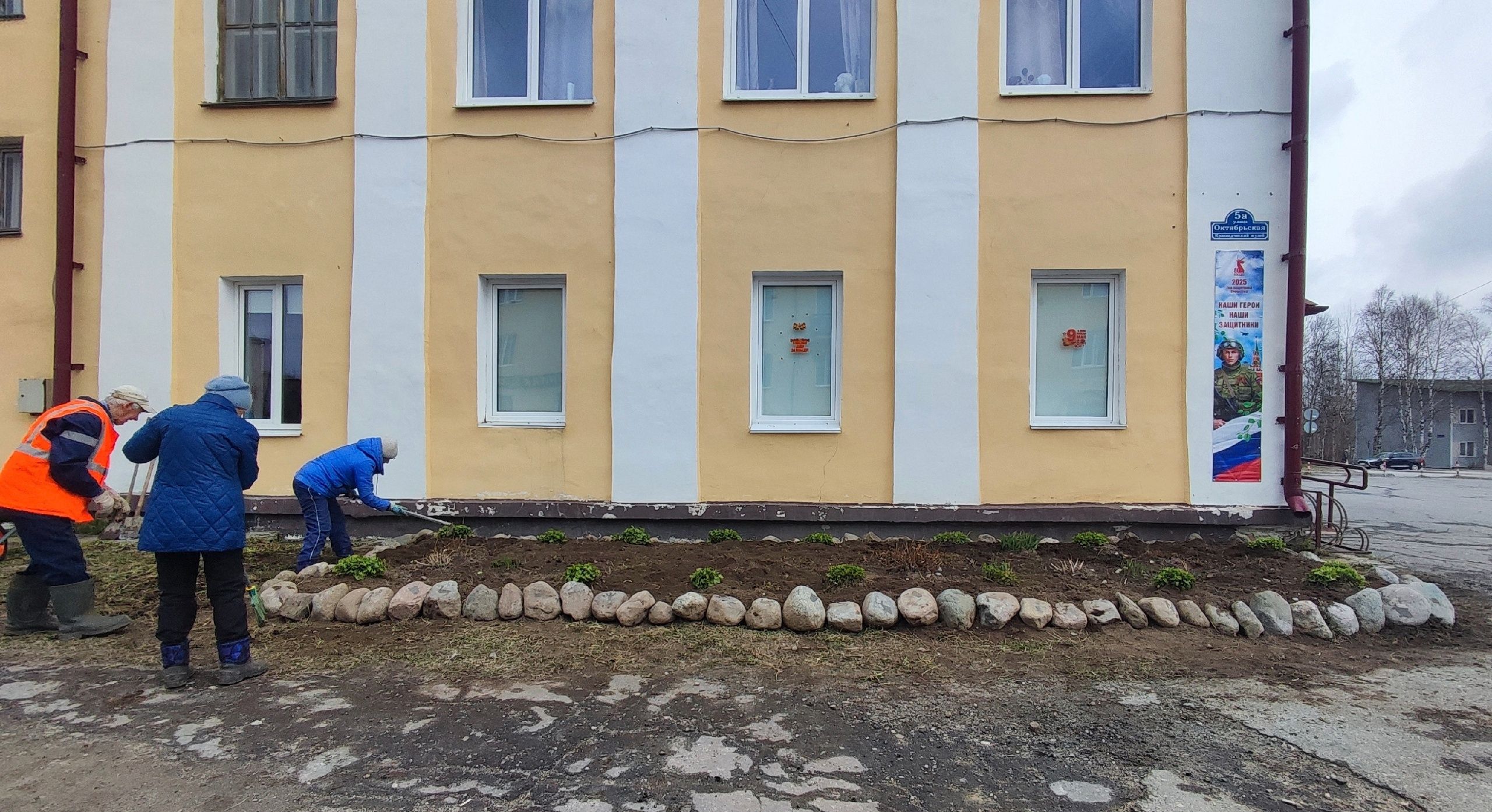 Жители Беломорска облагородили территорию краеведческого музея