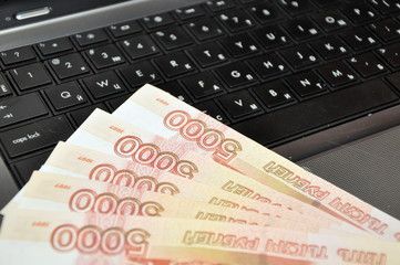 Пенсионеры из-за длинных выходных в июне получат пенсию раньше