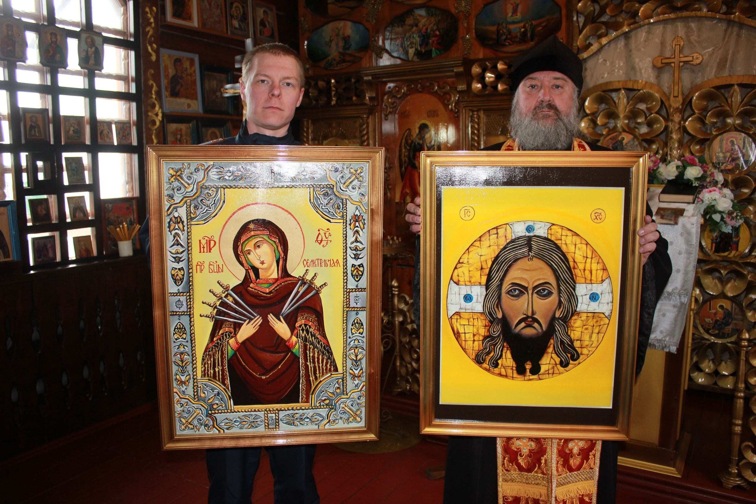 Иконы из карельских колоний отправили солдатам в зону СВО